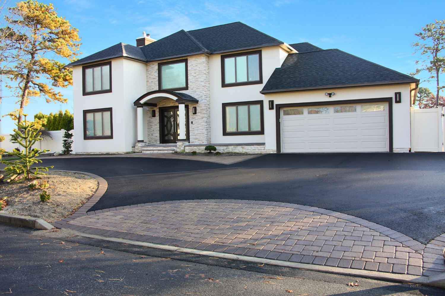 Charcoal paver driveway Nassau
