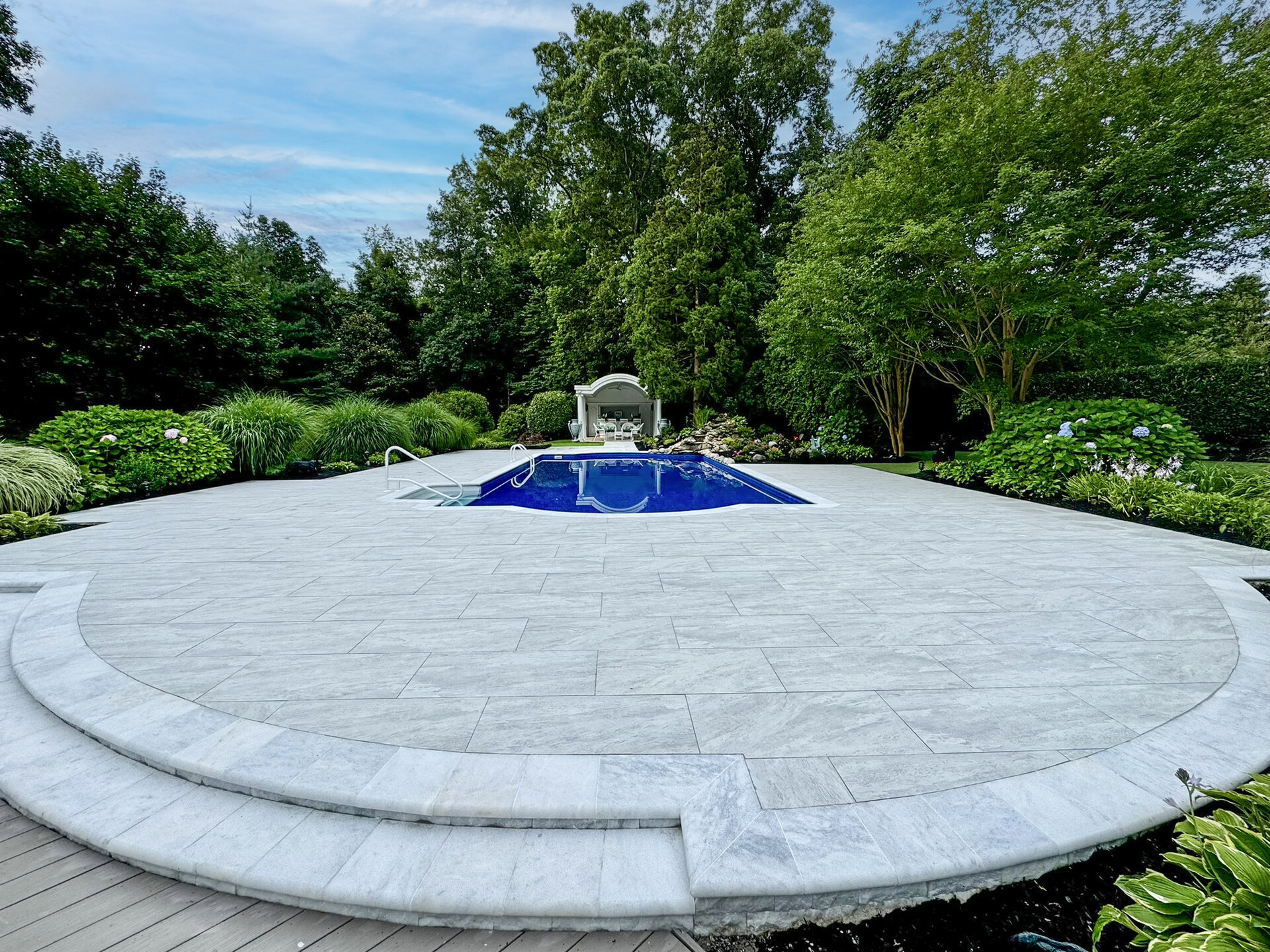 Natural stone patio Nassau