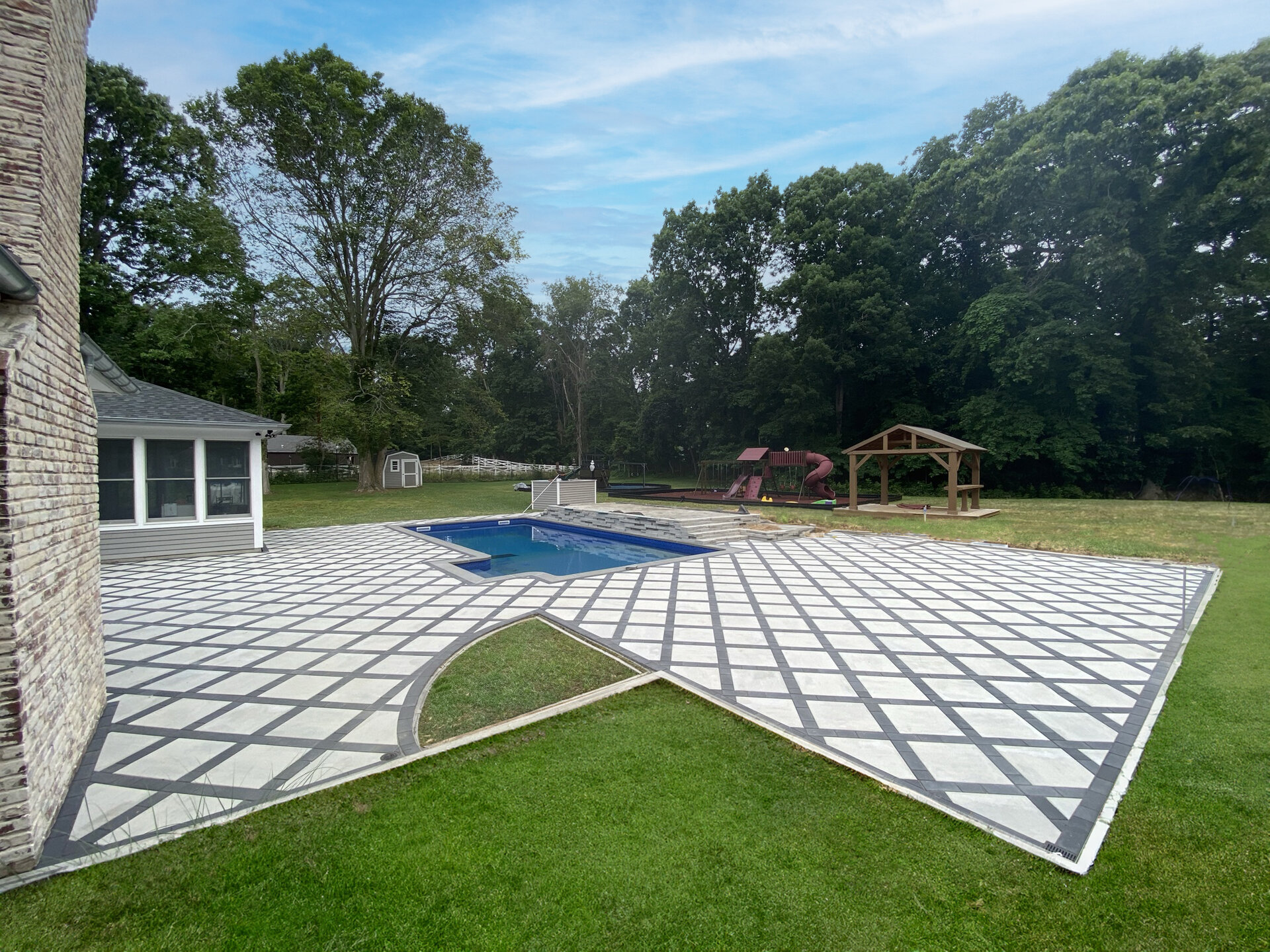 Backyard patio pavers Nassau