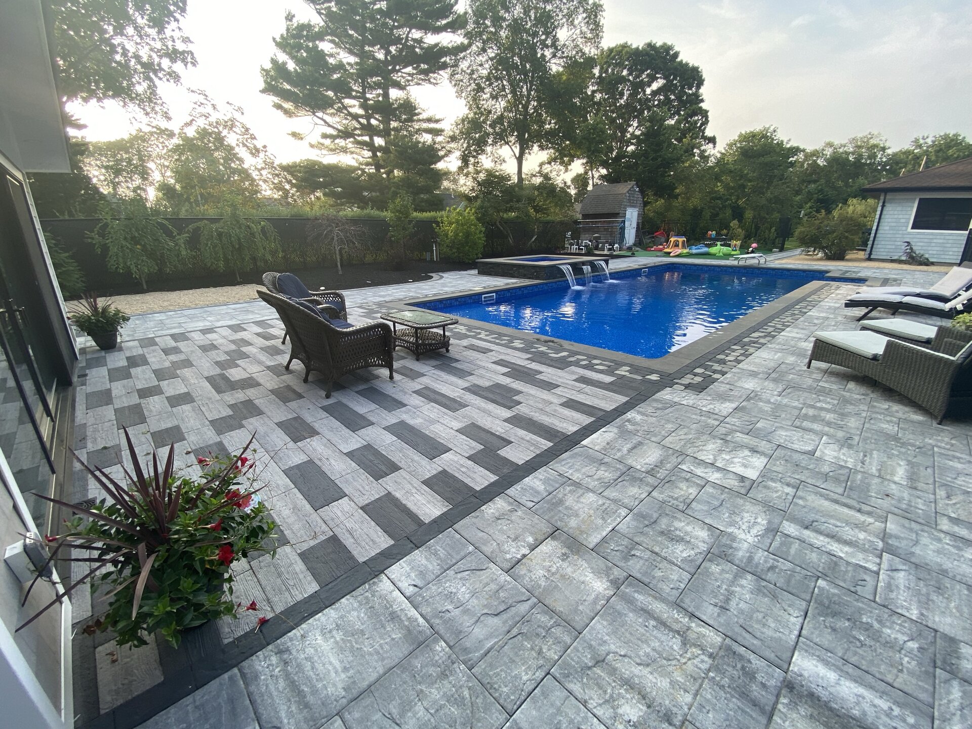 Curved patio design Nassau County